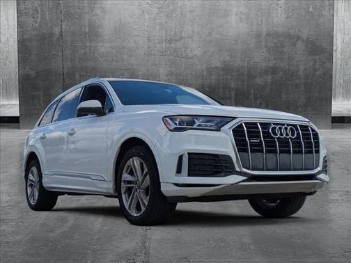 2023 Audi Q7 45 Premium