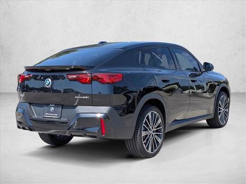 Black Sapphire Metallic 2026 BMW X2 xDrive28i