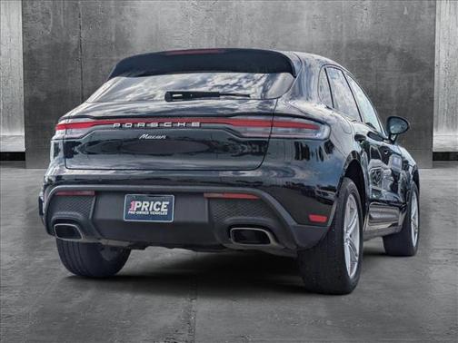 2022 Porsche Macan Base
