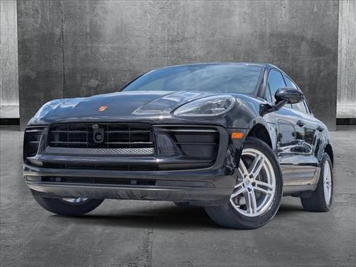 2022 Porsche Macan Base