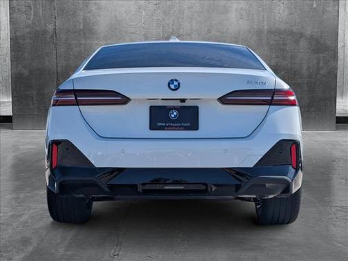 2025 BMW 530 i