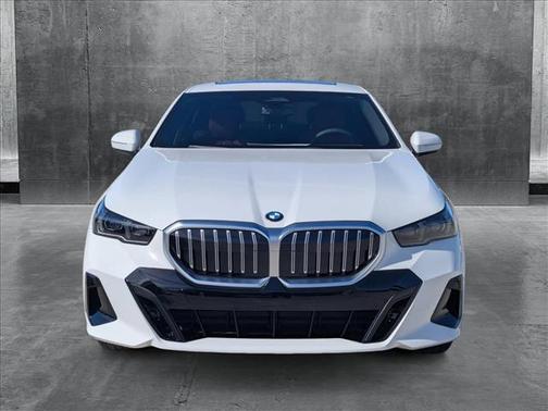 2025 BMW 530 i