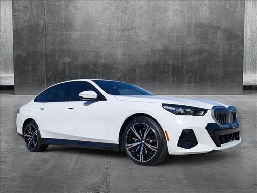 2025 BMW 530 i