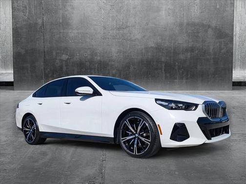 2025 BMW 530 i