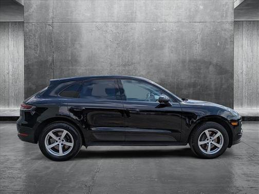 2021 Porsche Macan Base