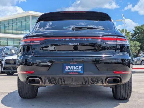 2021 Porsche Macan AWD