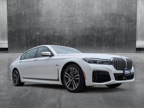 2022 BMW 745e xDrive