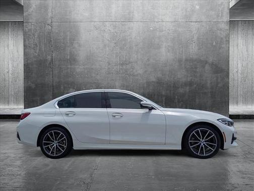 2019 BMW 330 330i