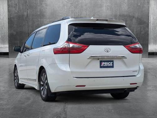 2020 Toyota Sienna Limited Premium