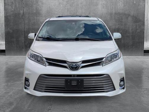 2020 Toyota Sienna Limited Premium