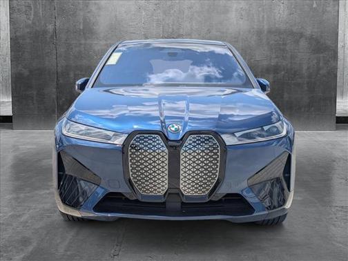 2025 BMW iX xDrive50