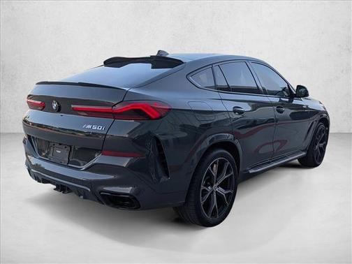 2022 BMW X6 M50i