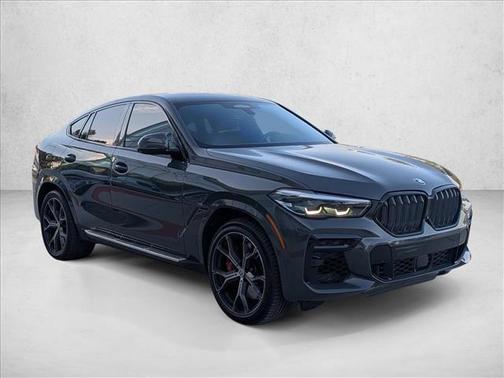 2022 BMW X6 M50i