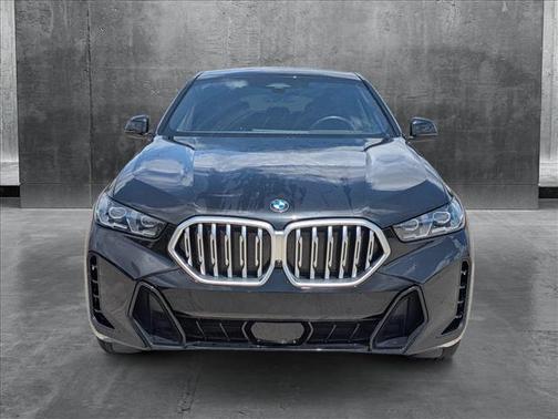 2025 BMW X6 xDrive40i
