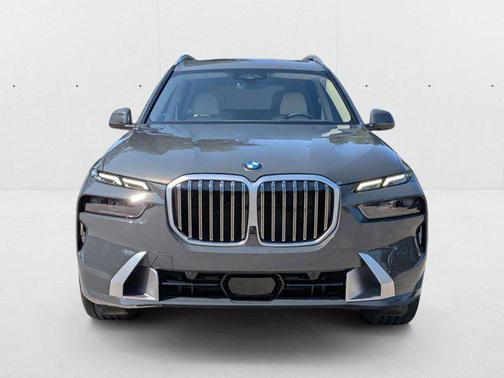 Dravit Grey Metallic 2026 BMW X7 xDrive40i