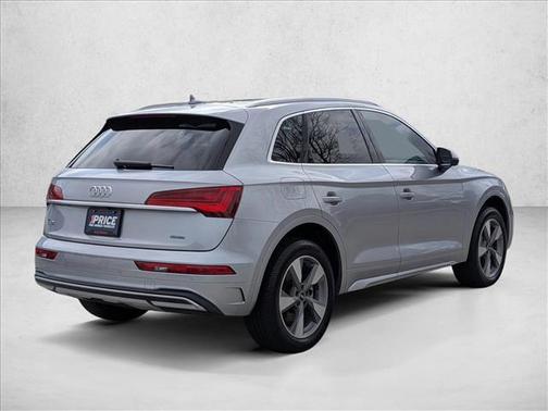 2022 Audi Q5 40 Premium Plus