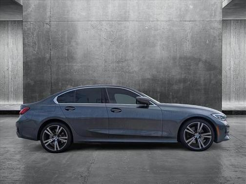 2021 BMW 330 330i