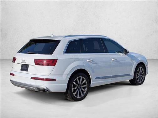 2019 Audi Q7 55 Premium Plus