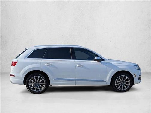 2019 Audi Q7 55 Premium Plus