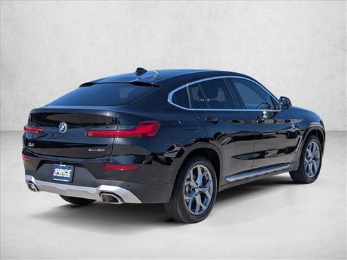2025 BMW X4 xDrive30i