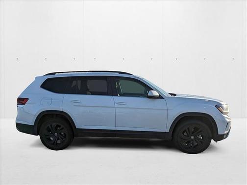 2022 Volkswagen Atlas 2.0T SE w/Technology