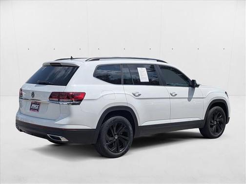 2022 Volkswagen Atlas 2.0T SE w/Technology