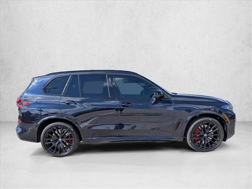 2025 BMW X5 M60i