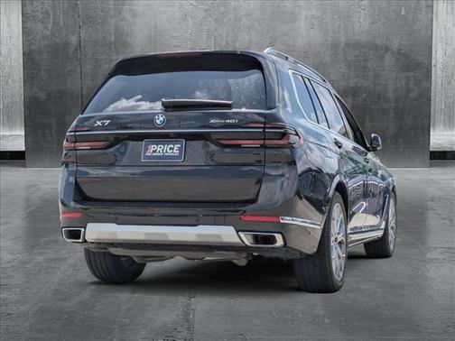 2025 BMW X7 xDrive40i