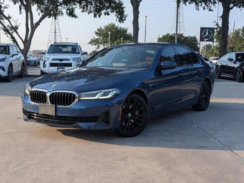 2022 BMW 530 i