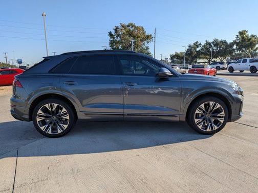 2024 Audi Q8 55 Prestige