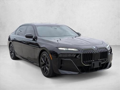2025 BMW 760 xDrive