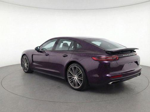 2018 Porsche Panamera 4