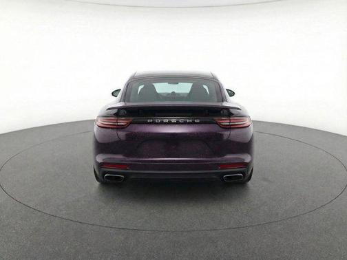 2018 Porsche Panamera 4