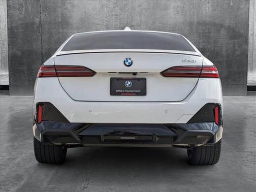 2025 BMW 530 i