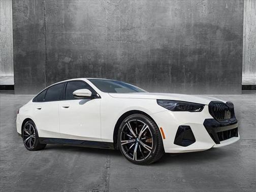 2025 BMW 530 i