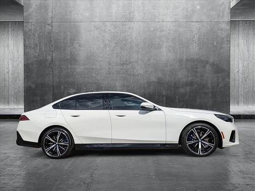 2025 BMW 530 i