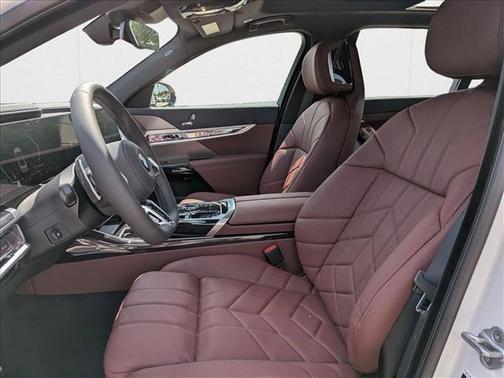 2026 BMW 740 i