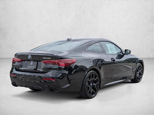 Black Sapphire Metallic 2026 BMW M440 i