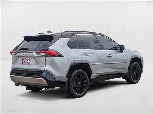 2022 Toyota RAV4 Hybrid SE