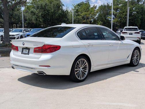 2018 BMW 540 540i