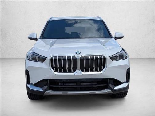 Mineral White Metallic 2026 BMW X1 xDrive28i