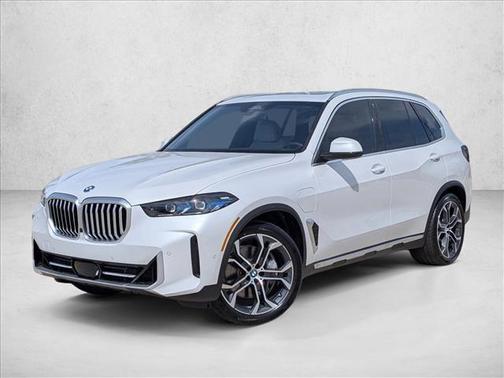 Mineral White Metallic 2026 BMW X5 PHEV xDrive50e