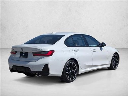 2026 BMW 330 i xDrive