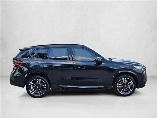 Black Sapphire Metallic 2026 BMW X1 xDrive28i
