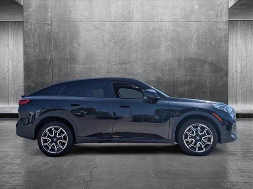 2025 BMW X2 xDrive28i