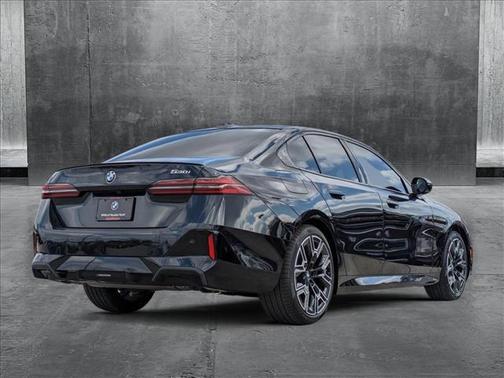 2025 BMW 530 i