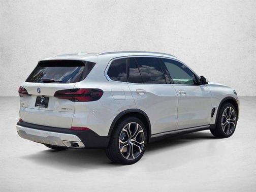 Mineral White Metallic 2026 BMW X5 PHEV xDrive50e