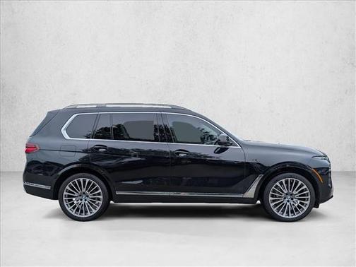 Black Sapphire Metallic 2024 BMW X7 xDrive40i