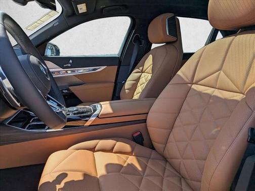 2026 BMW 740 i xDrive