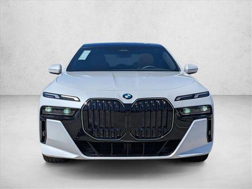 2026 BMW 740 i xDrive